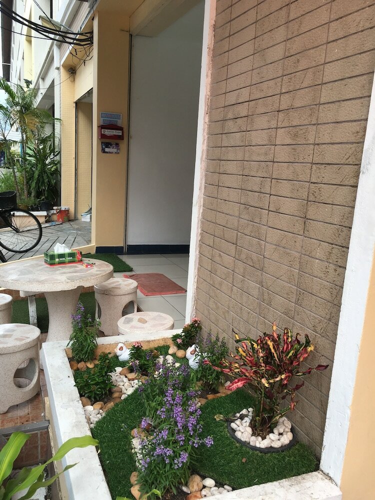 Hostal Jomtien Hostel