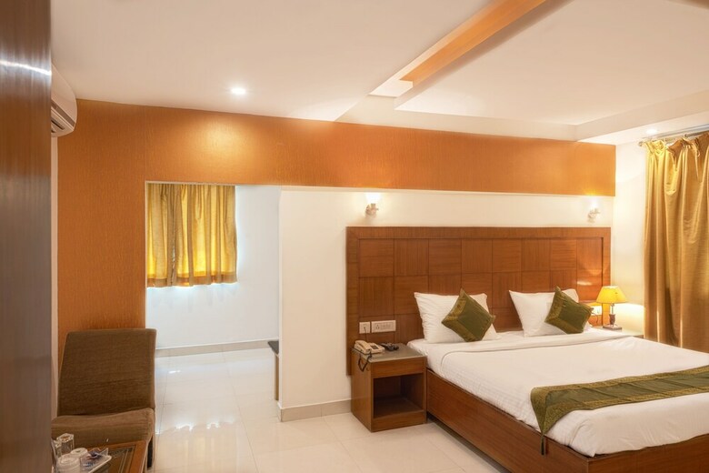 Hotel Treebo Trend Grand Plaza Nampally
