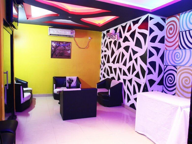 Oyo 759 Hotel Rock Star