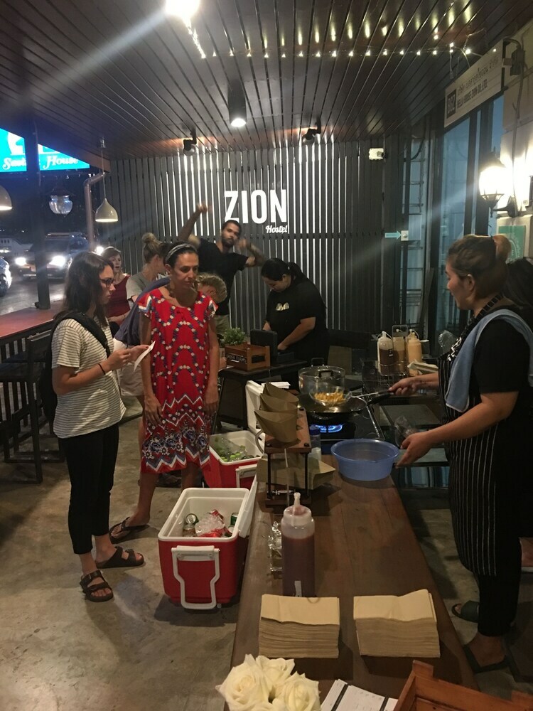 Hostal Zion Hostel