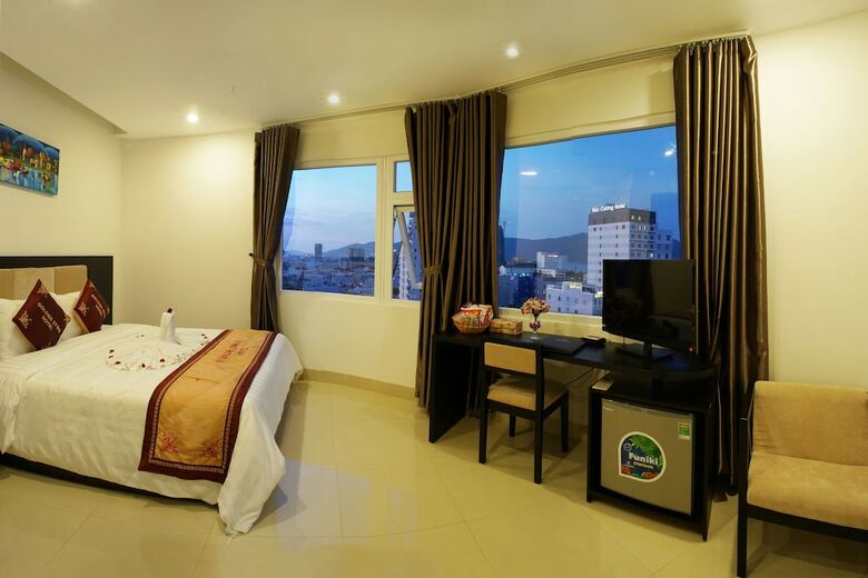 Golden Star Hotel