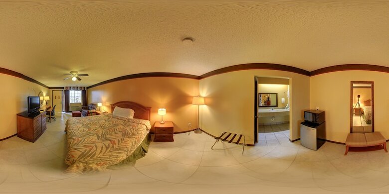 Hotel Deluxe Inn & Suites