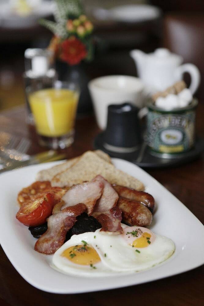 Posada The Embankment