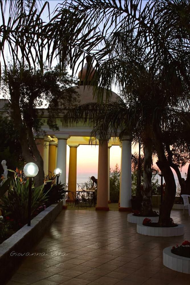 Hotel Terme Rosaleo