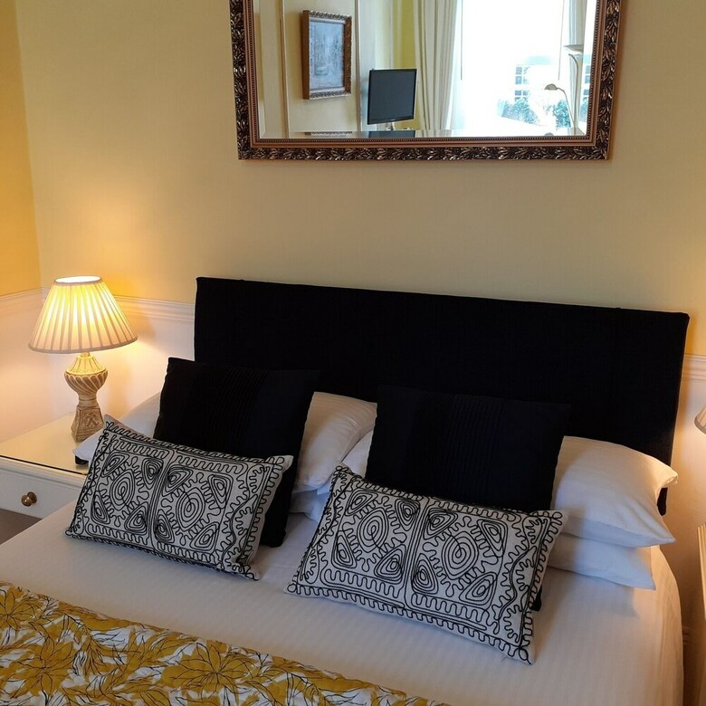 Bed & Breakfast Sandway House