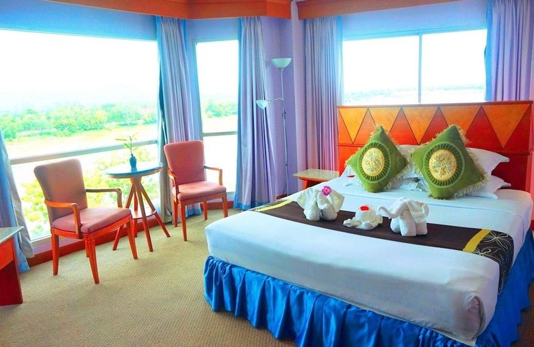 The Viangtak Riverside Hotel