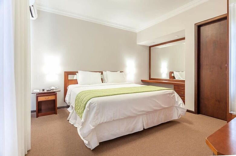 Monthez Hotel & Eventos