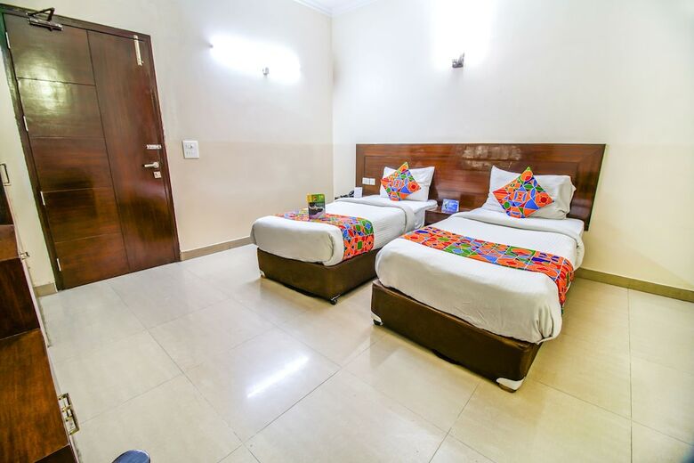 Fabhotel Ashneer Residency