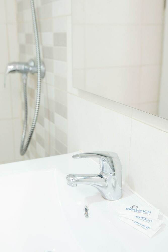 Hostal Elegance Playa Arenal II