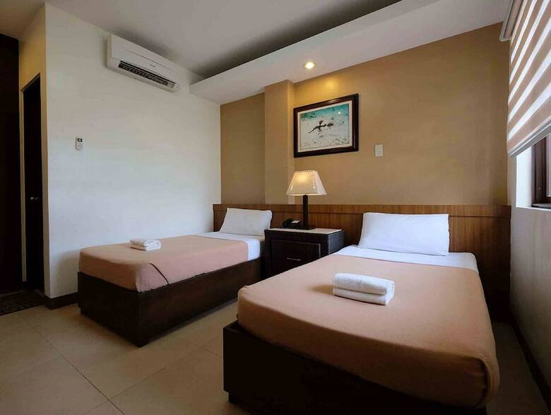 Hotel Dive Thru Scuba Resort