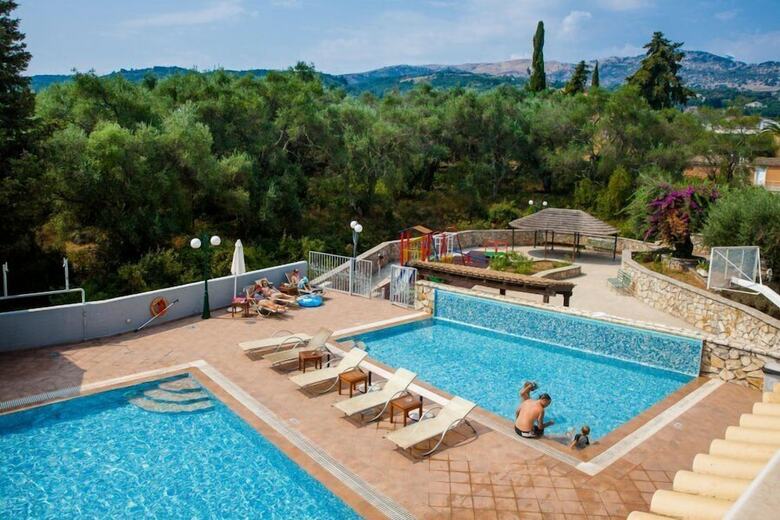 Hotel Memento Kassiopi Resort