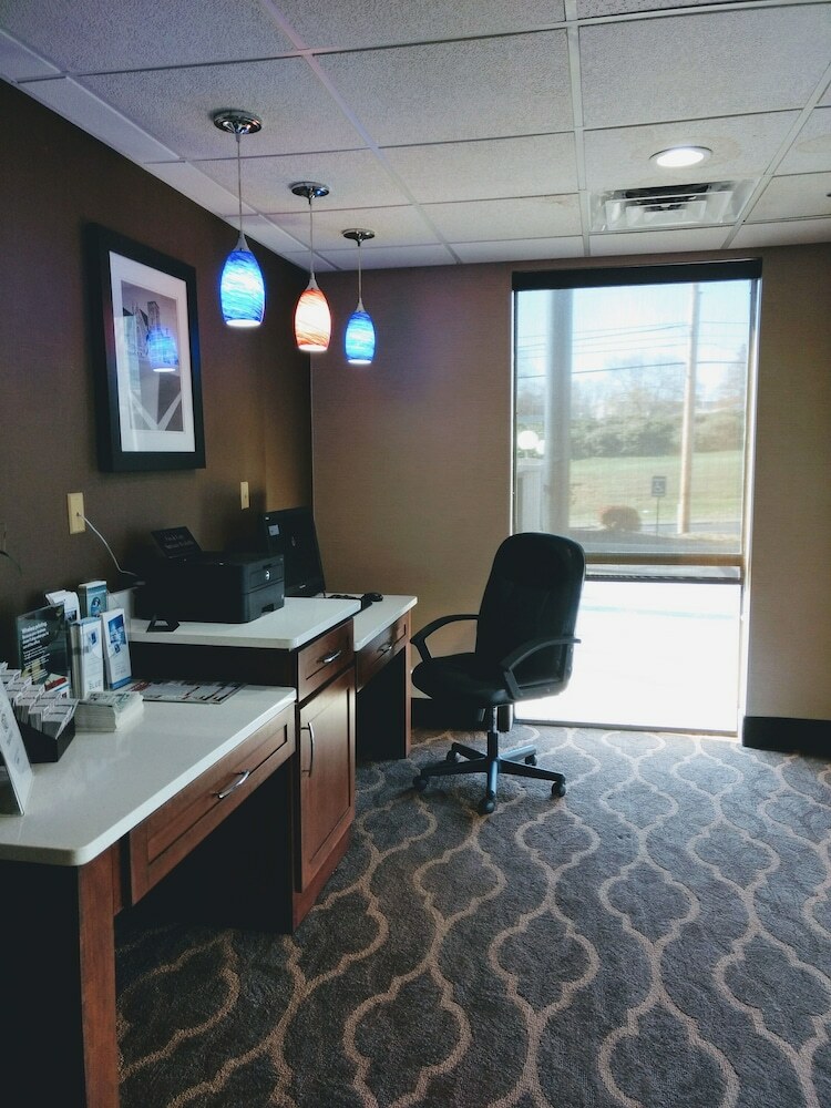 Hotel Comfort Suites Johnson City