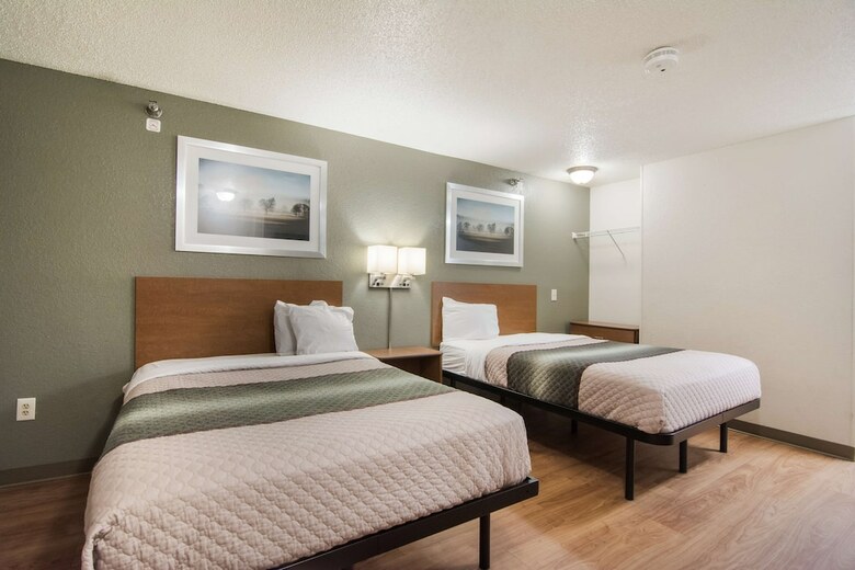 Motel Hometowne Studios Raleigh - Durham