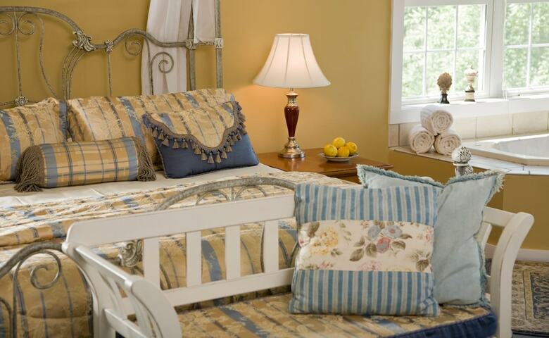 Bed & Breakfast Goldmoor Inn