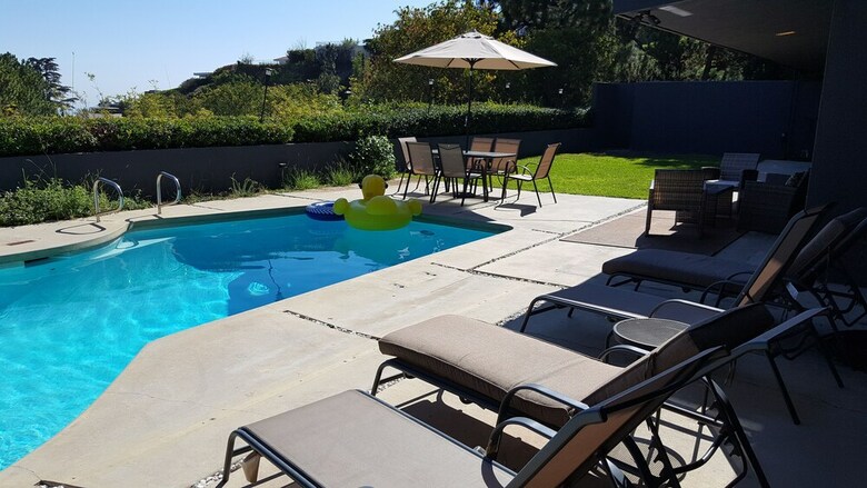 4 Bedroom Celebrity House With Pool & City View