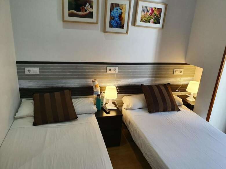 Hostal Ch Otello Rooms - Madrid