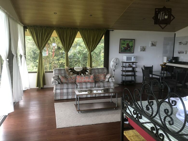 Posada Arenal Garden Lodge