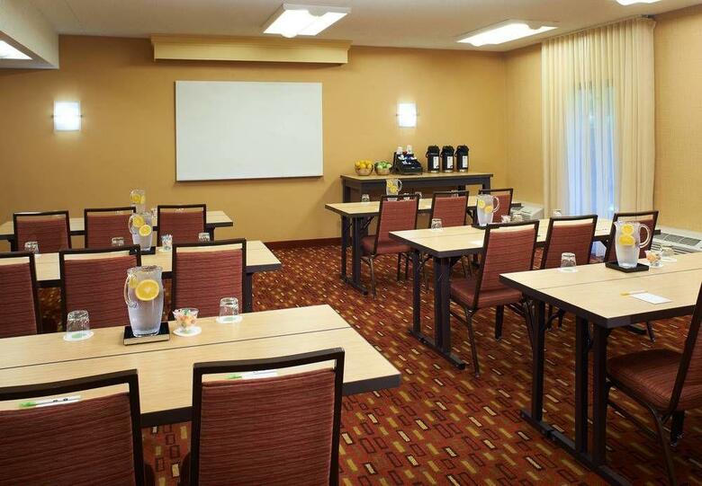 Hotel Courtyard By Marriott Lexington North