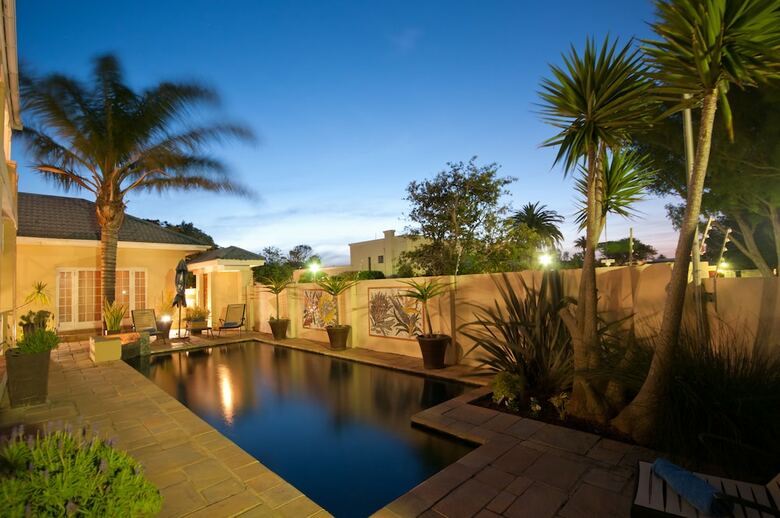 Hotel Cape Flame Guest House