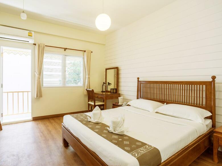 Hostal Tini Kati Hostel - Silom Bird House