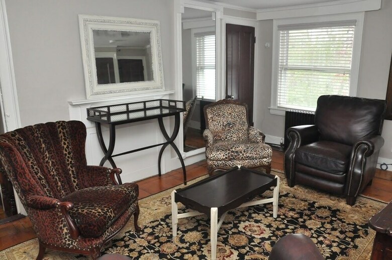Bed & Breakfast Compass Rose