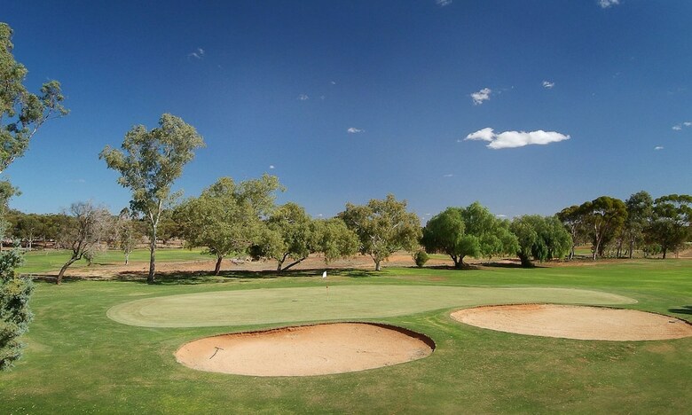 The Standpipe Golf Motor Inn