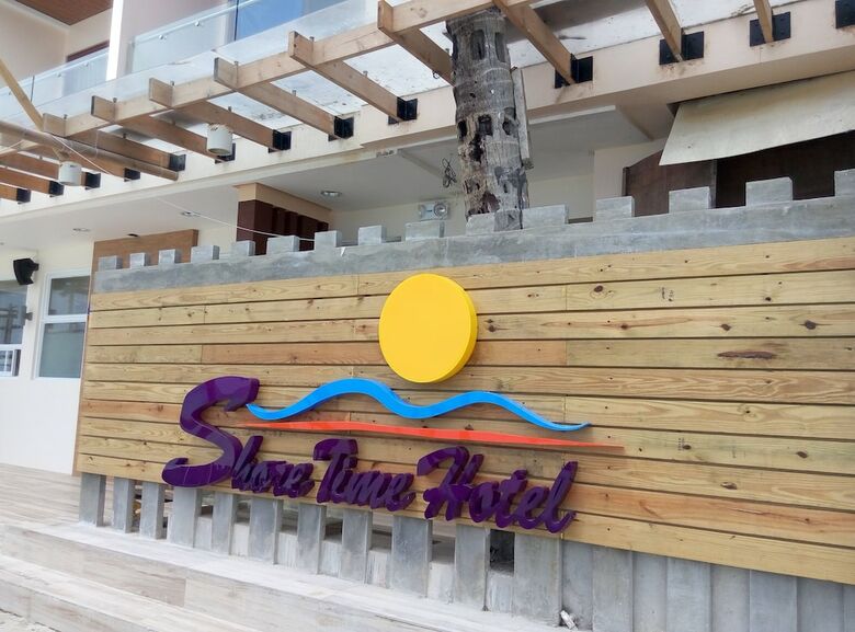 Shore Time Hotel