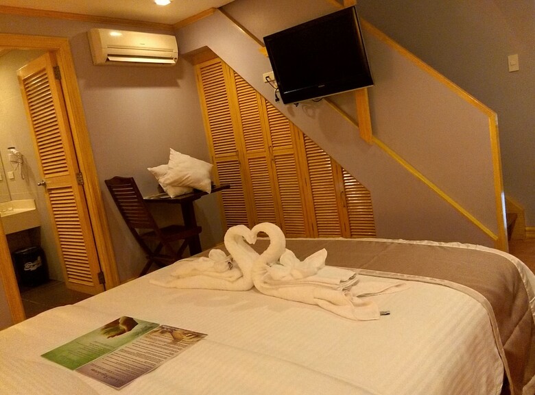 Shore Time Hotel