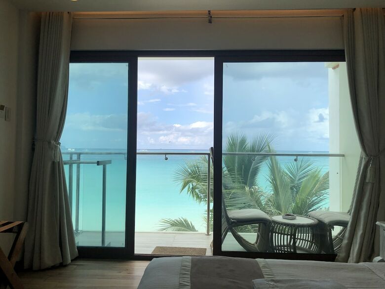 Shore Time Hotel