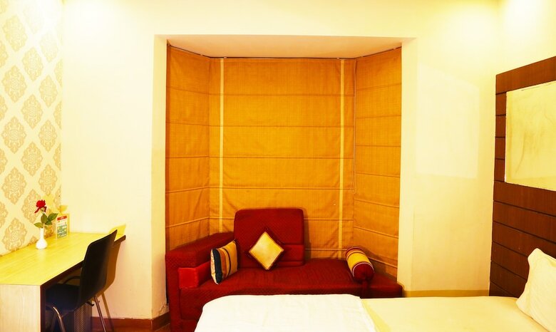 Oyo 386 Hotel Lotus Panache