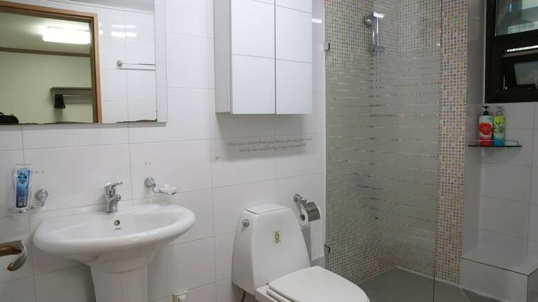 Hostal Grand Field Residence Hostel