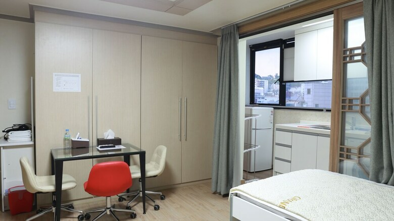 Hostal Grand Field Residence Hostel