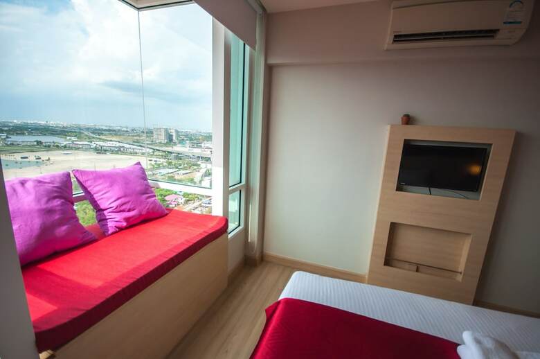 Aparthotel Implace Impact @ Msociety Condo