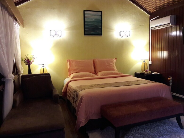 Hotel Shah's Beach Resort