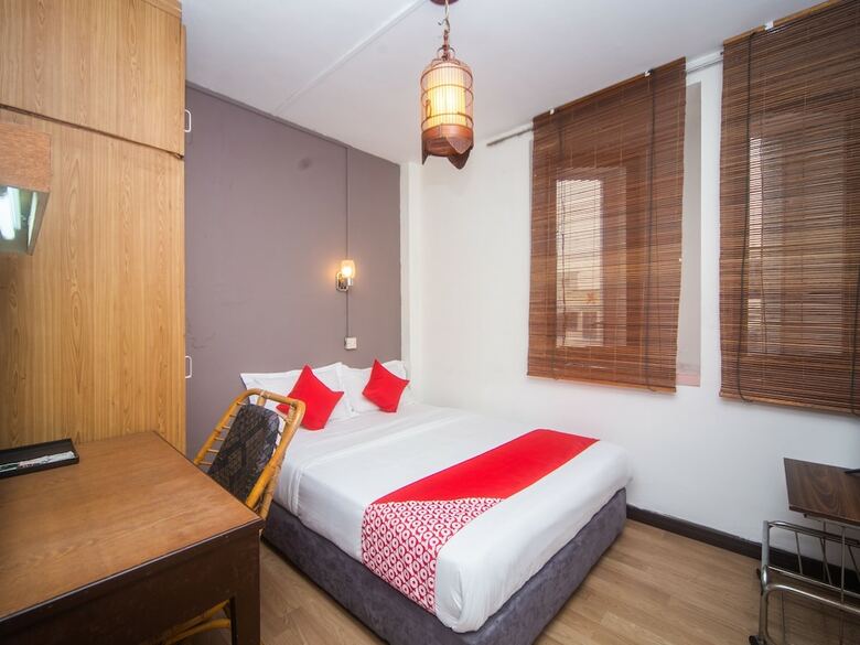Oyo 1030 Nak Hotel