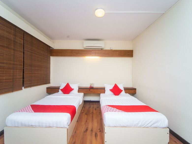 Oyo 1030 Nak Hotel