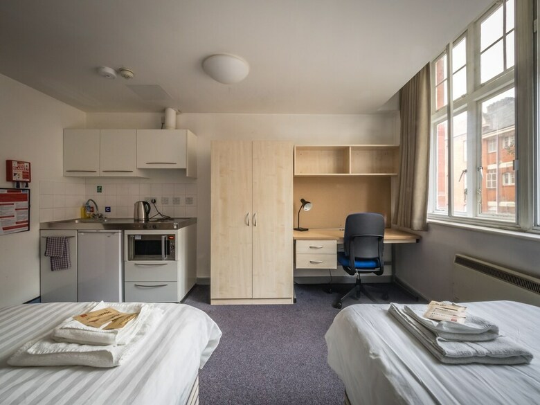 Hostal Lse Grosvenor House