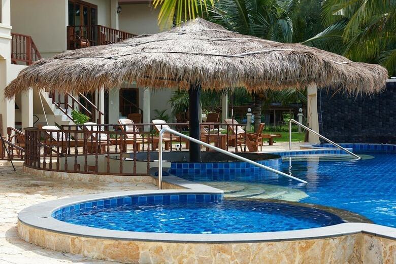 Hotel Sara Beachfront Boutique Resort