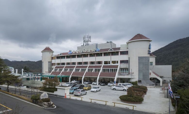 Dukgu Oncheon Resort Hotel