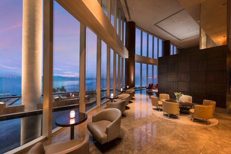 Hotel Conrad Manila