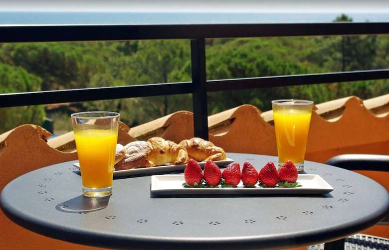 Hotel La Costa Golf & Beach Resort
