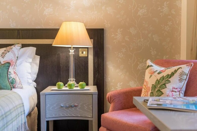 Hotel Careys Manor & Senspa