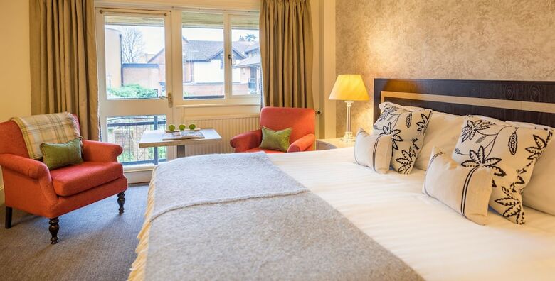 Hotel Careys Manor & Senspa