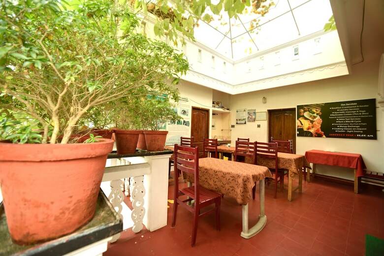 Hotel Bastian Homestay