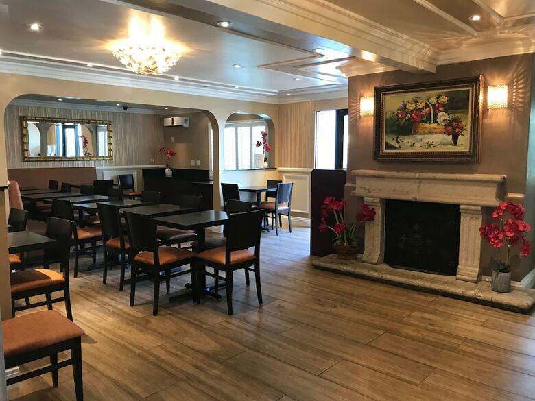 Lemon Tree Hotel & Suites Anaheim