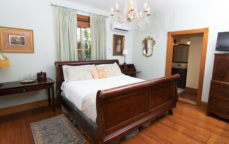 Bed & Breakfast Sweetwater Branch Inn