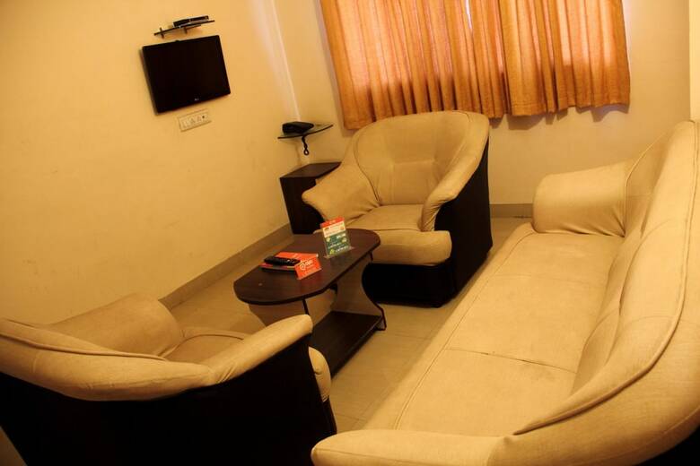 Hotel Oyo 704 Apartment Kharadi