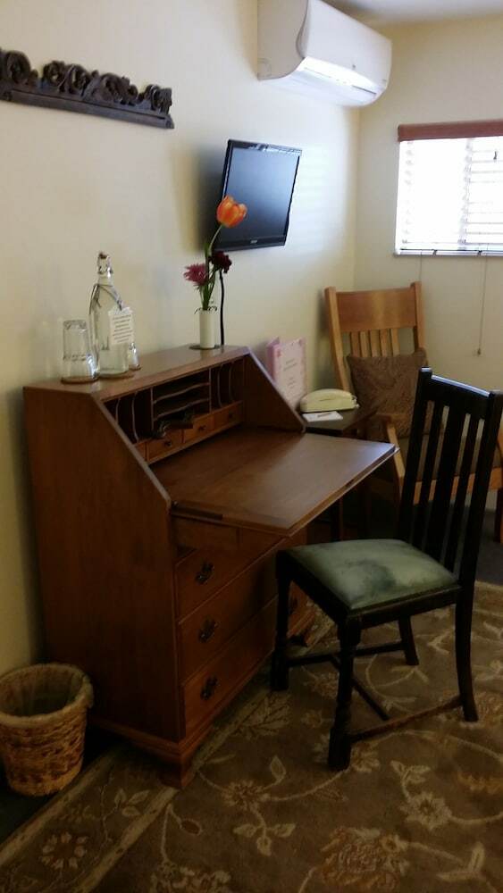 Briar Rose Bed And Breakfast