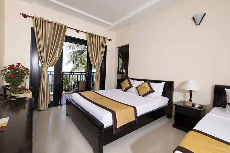 Hotel Hon Rom Central Beach Resort