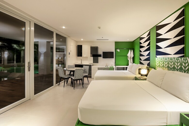 Hotel Astoria Current